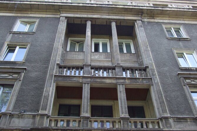 1.5h Crazy Guides' Communism Tour of Nowa Huta in Classic Car - Who Should Book This Tour?