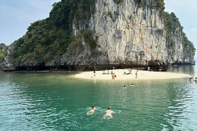1 Day Boat Tour Lan Ha Bay & Viet Hai Ancient Village from Cat Ba - Who Will Love This Tour?