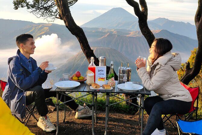 1 Day - Bromo Sunrise Romantic Breakfast // 00.30 - 13.00 - Introduction