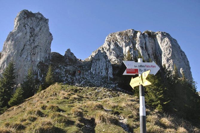 1 day CARPATHIAN PEAKS & CHALETS hike - The Full-Day Carpathian Peaks & Chalets Hike – What to Expect