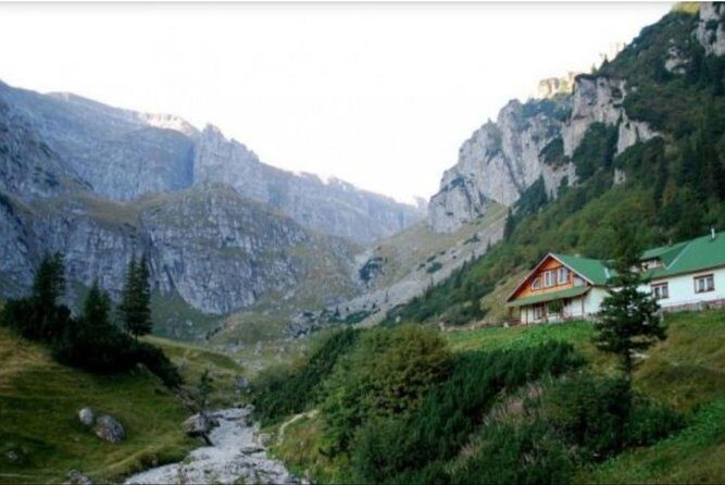 1 day CARPATHIAN PEAKS & CHALETS hike - Value for Money