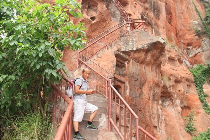 1-Day Chengdu Layover Tour: Leshan Giant buddha with Round Airport Transfer - Practical Tips for Travelers