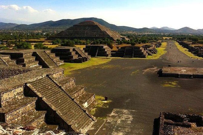 1-day excursion to Mexico City and Pyramids of Teotihuacán - Exploring the Pyramids of Teotihuacán and Mexico City