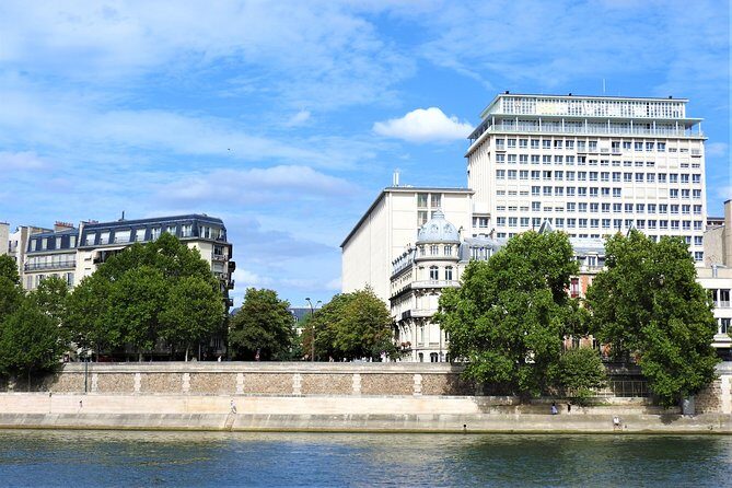 1 Day in Paris: Eiffel Tower, Cruise, City Tour, and Louvre - FAQs