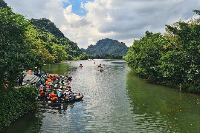 1 Day Luxury Ninh Binh Tour Bai Dinh and Trang An Boat Trip - Detailed Breakdown of the Itinerary