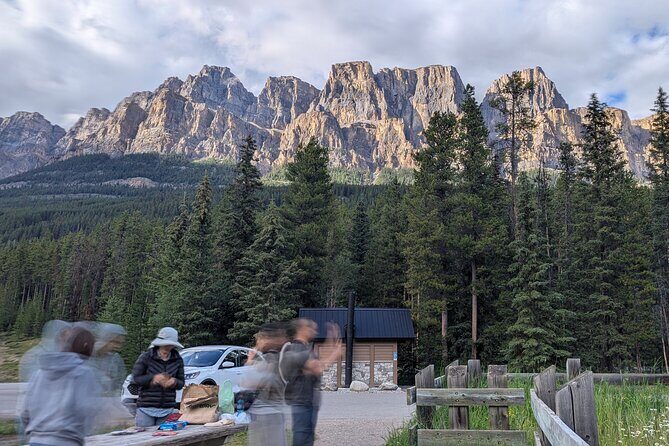 1 Day of Banff Viewpoints Lakes Bow Valley in Private Custom Tour - FAQ