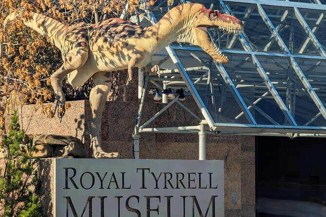 1 Day of Drumheller Dinosaurs and Badlands in Private Custom Tour - Introduction