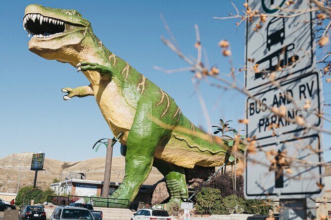 1 Day of Drumheller Dinosaurs and Badlands in Private Custom Tour - Practical Details and Value