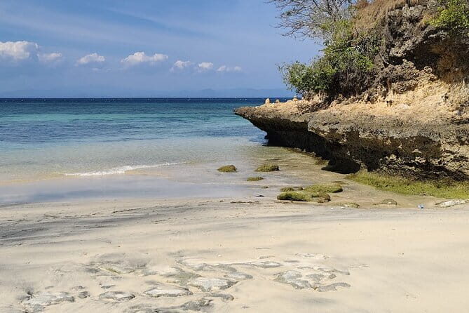 1 Day Pink Beach Tour in East Lombok - What to Expect From the Itinerary