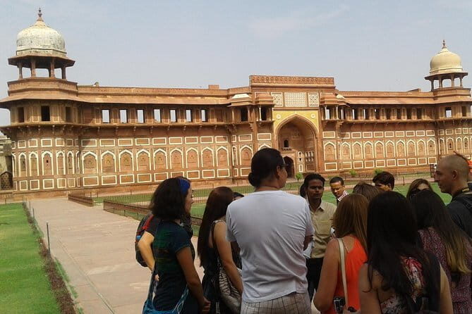 1-Day Private Luxury Tour of Taj Mahal by Mercedes Benz - Introduction to the Luxury Taj Mahal Tour