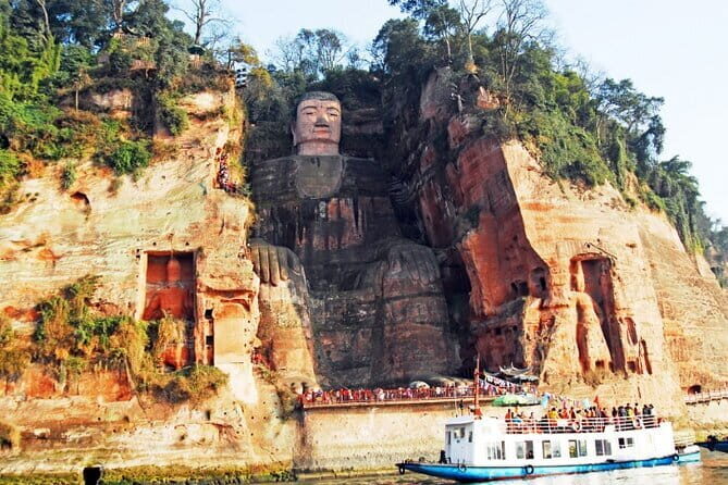 1 Day Private Tour Chengdu Panda Leshan Buddha & Foodie Tour - Key Points