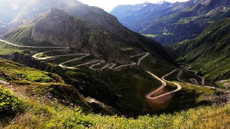 1 Day Private Tour of Famous Top Gear Road Transfagarasan - Vidraru Dam: An Impressive Engineering Feat