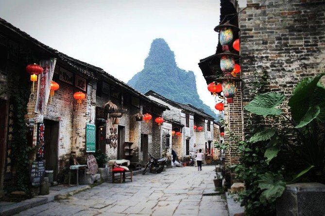 1-Day Private Tour to Huangyao old Town from Yangshuo or Guilin - Tasting Local Flavors: Lunch in Huangyao