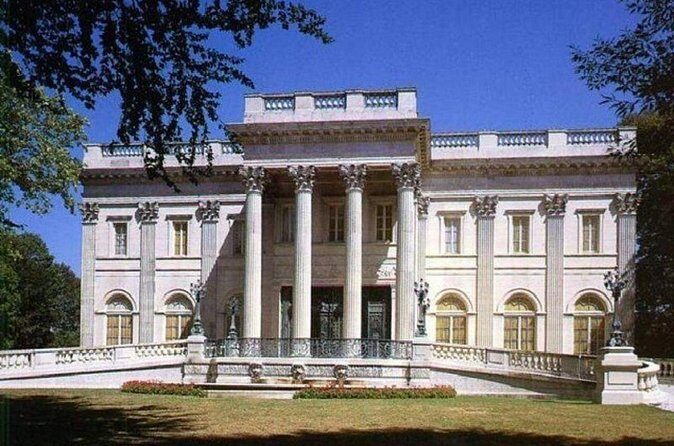 1-Day Small Group to Breakers, Marble House and Downtown Newport - FAQ