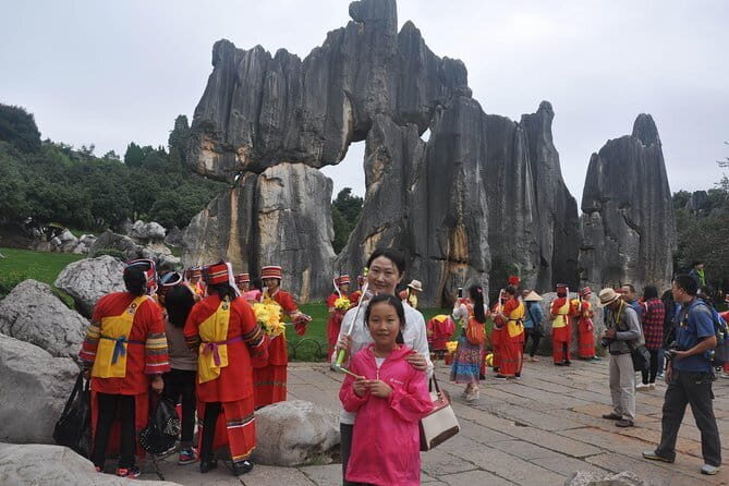 1-Day Stone Forest Geological Park Private Tour with the Lunch from Kunming - Practical Tips for Your Visit