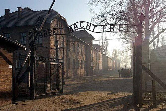 1 Day Trip Auschwitz-Birkenau Memorial and Museum Guided Tour from Krakow - An Unbiased Look at the Auschwitz-Birkenau Guided Tour