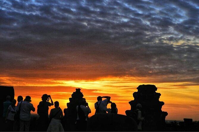 1-Day Uncover The Endless Treasure Of Angkor Tour with Sunset. - Practicalities and What the Tour Includes
