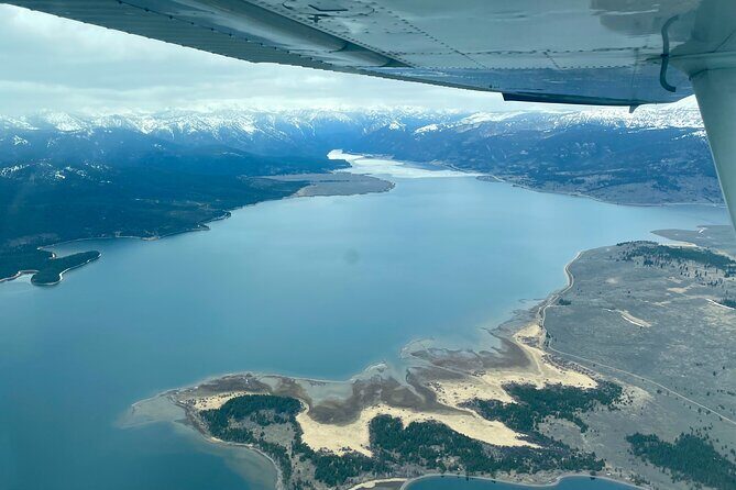 1 Hour Aerial Tour Over the Western Boundary of Yellowstone - The Experience at the Meeting Point and Beyond
