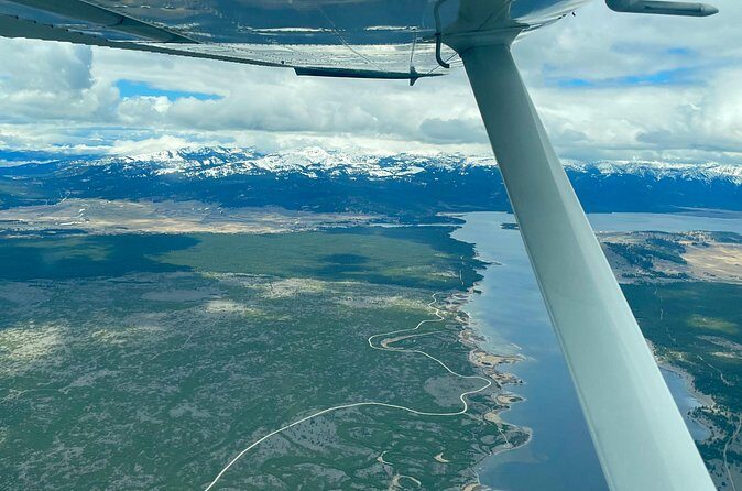 1 Hour Aerial Tour Over the Western Boundary of Yellowstone - The Pilot’s Passion and Knowledge