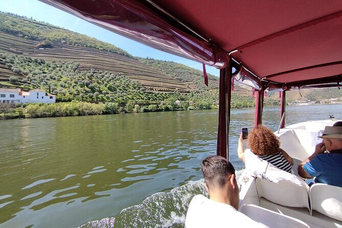 1-hour boat trip along the Douro River in Pinhão - The Experience Breakdown