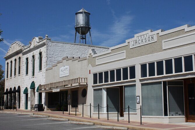 1 Hour Ghosts Guided Walking Tour of Old Round Rock - FAQs