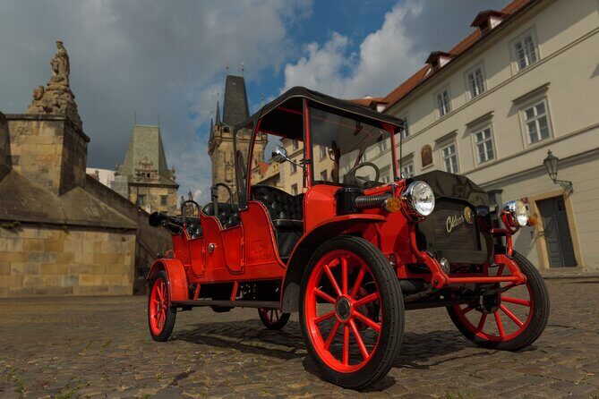 1 hour Old timer Convertible Prague Sightseeing Tour - Who is this tour best suited for?