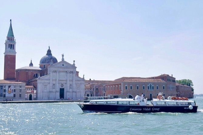 1-hour panoramic tour of Venice by boat - The Sum Up