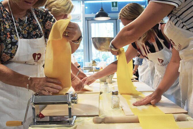 1 Hour Pasta making class in Rome - An Authentic Roman Culinary Experience
