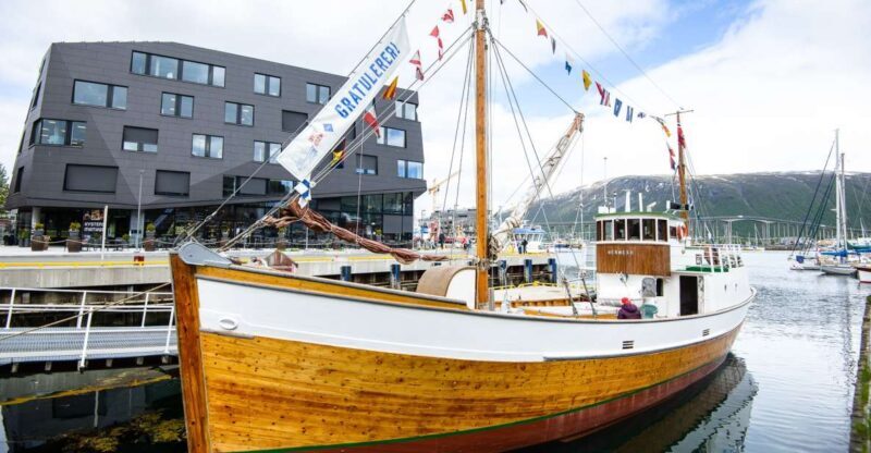 1 Hour Photo & History Cruise - A Closer Look at the 1-Hour Photo & History Cruise