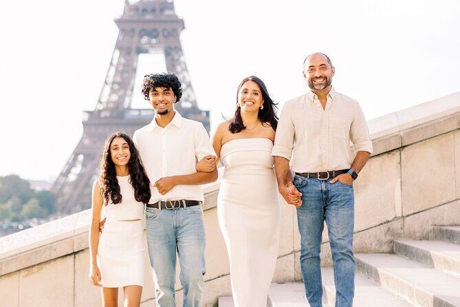 1 Hour Private Photo Session experience with the Eiffel Tower - Authentic Feedback from Past Participants