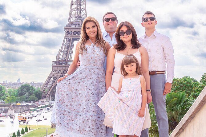 1 Hour Private Photo Session experience with the Eiffel Tower - Who Will Love This Experience?