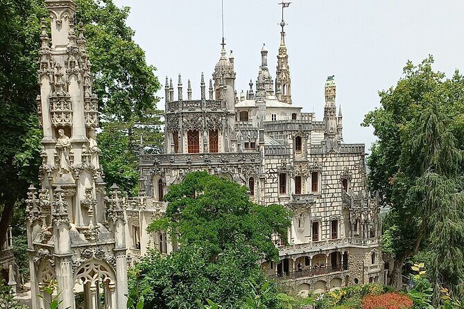 1 Hour Private Sintra Sightseeing Tour by Renault 4L - FAQs