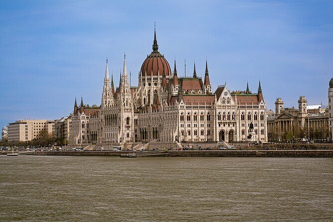 1 Hour Sightseeing Cruise in Budapest - Insights from Reviews: What Travelers Loved and Noticed