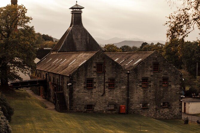 1 Hour Tasting of Rarest & Oldest Whiskies - Understanding the Whiskey Line-up and Its Value