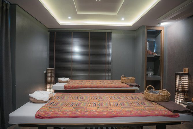 1 Hour The Home Signature Thai Balm Massage - Free Transportation - The Experience in Detail