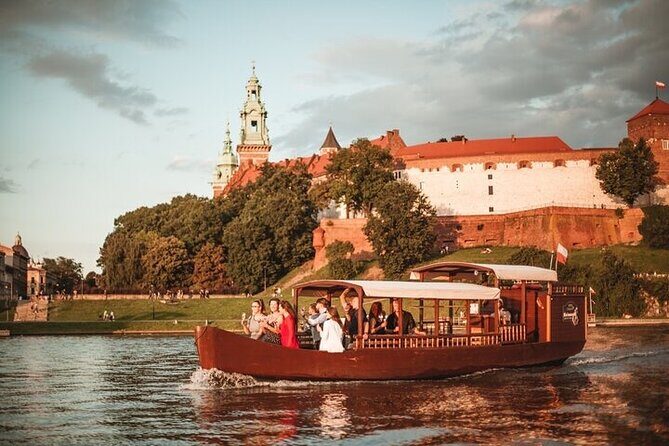 1 Hour Traditional Gondola Sightseeing Vistula River Cruise - The Experience in Detail