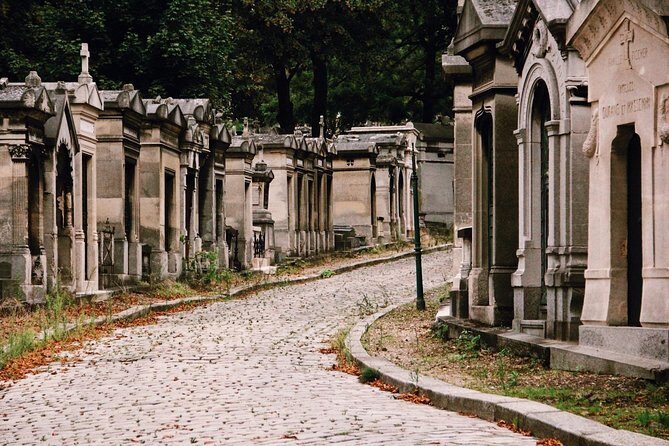 #1 Pere Lachaise Cemetery | Satisfaction Guaranteed! | 12ppl Max - Discovering Père Lachaise: An In-Depth Look