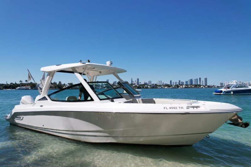 #1 Private Boat Tour and 1 Hour Free Jet Ski Rental in Miami - An In-Depth Look at the Miami Private Boat Tour