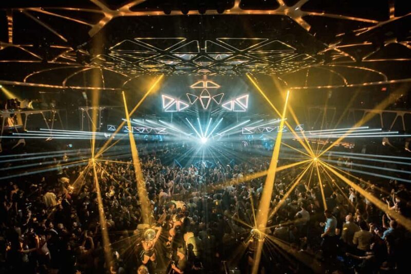 #1 Vegas Club Crawl with Party Bus, Free Drinks & VIP Entry - FAQ