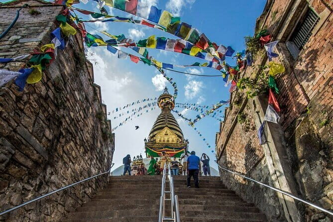10 Days Annapurna Base Camp Trek from Kathmandu - Day 5: To Deurali – Approaching the Heart of the Himalayas