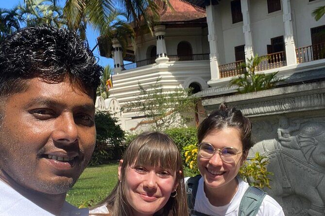10 Days Sri Lanka Tour with Sujeewa - FAQs
