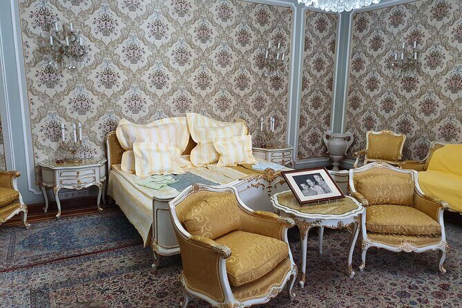 10 h Ceausescu Communism Private Tour in Bucharest plus Dracula's Grave - 3. Calea Victoriei – The Contrasts of a Historic Avenue