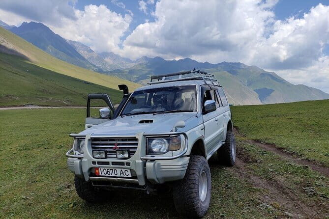 10-Hour Private SUV Tour Along the Grigorievsky and Semenovsky Gorges - Key Points