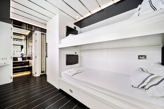 120ft Luxury Yacht Charter aboard Doubleshot - Exploring the Miami Yacht Experience: What to Expect
