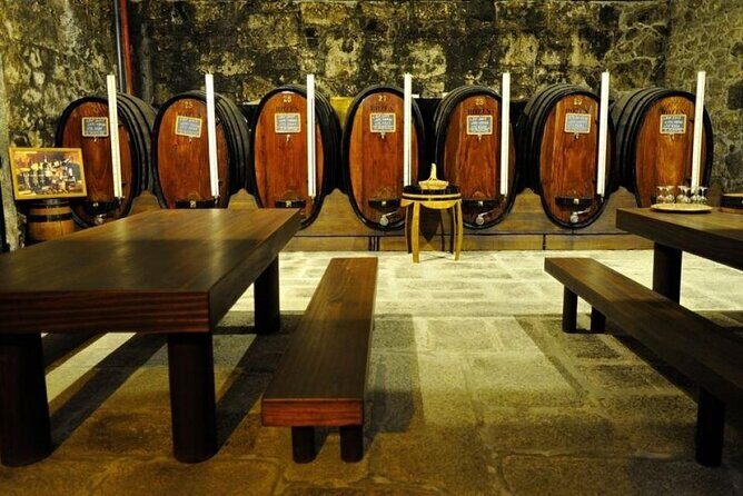 12h Porto Tour from Lisbon in Mercedes de Luxo - FAQ