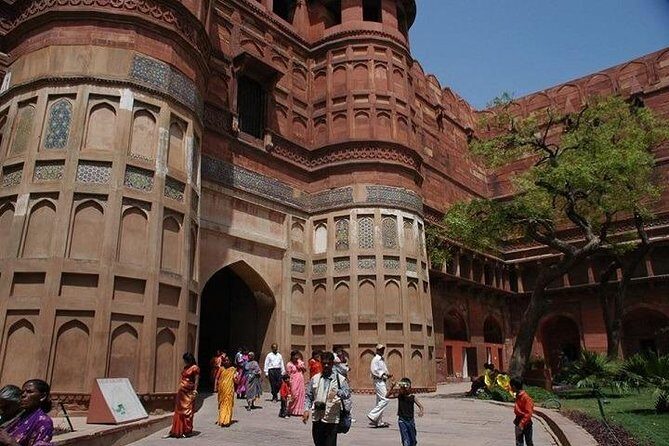 14 Nights 15 Days Exclusive Rajasthan Tour with Taj Mahal - FAQ