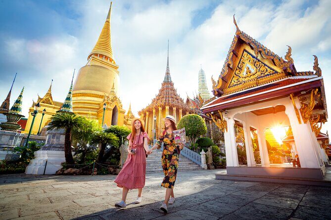 15 days Indochina Tour from Vietnam - Transition to Cambodia: Siem Reap & Angkor Wat