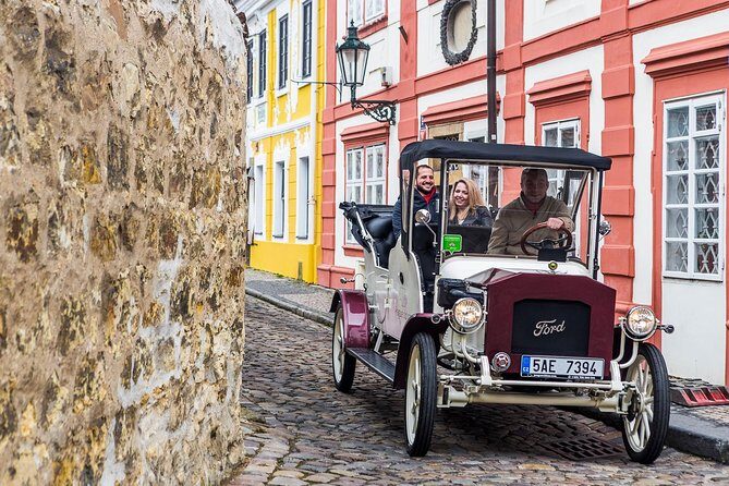 1,5 hour oldtimer convertible Prague sightseeing tour - A Deep Dive into the Experience