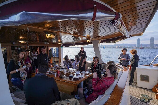 1,5 Hour sunset Tour on a Historical Boat with music DJ &, drinks - Final Thoughts