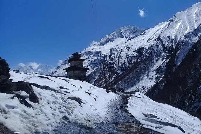 16 Days Manaslu Larke Pass Trek - FAQ